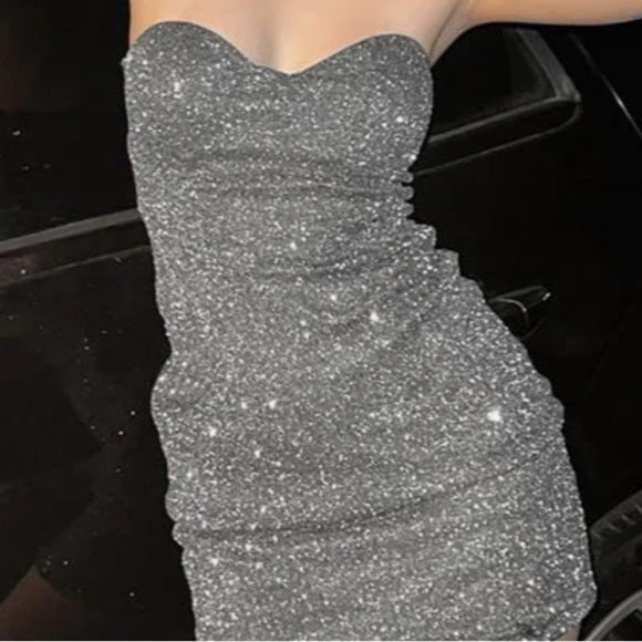 Elegant Silver Strapless Dress - Picture 1 of 3